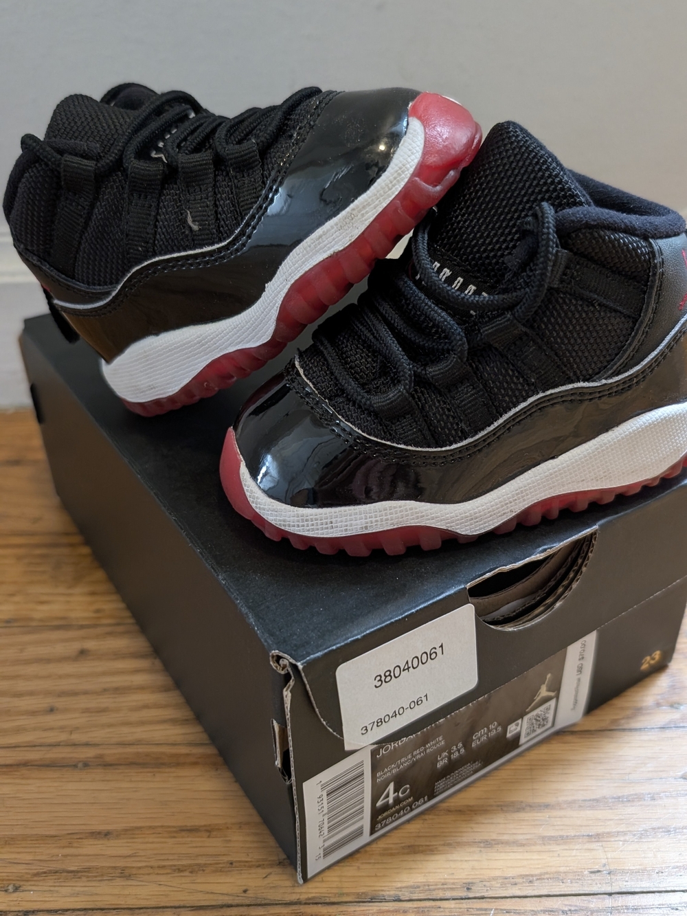 Jordan Toddler Retro 11 Size 4C Black/Red/White Sneakers